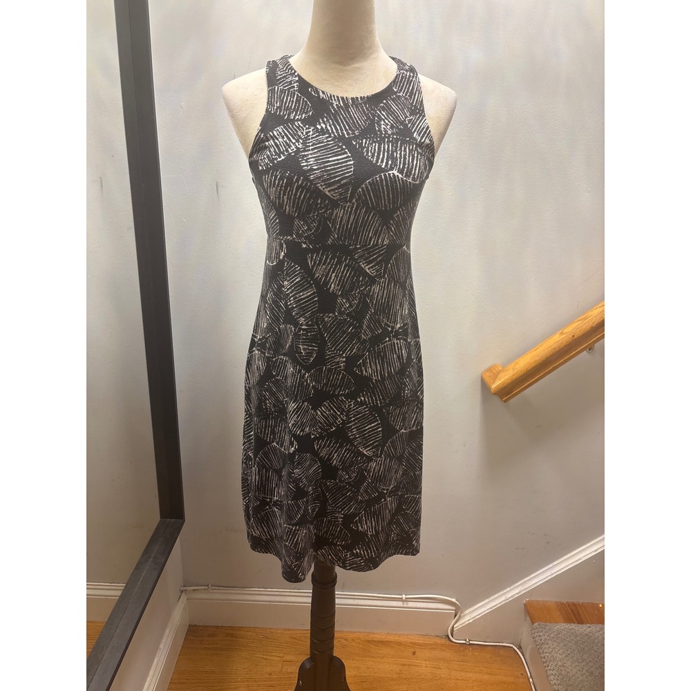 Athleta Sleeveless Dress Womens S Black White Abstract Leaf‎ Print  A-Line